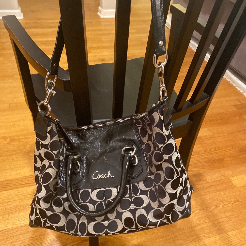 AUTHENTIC COACH LARGE SIGNATURE HAMPTON SATCHEL